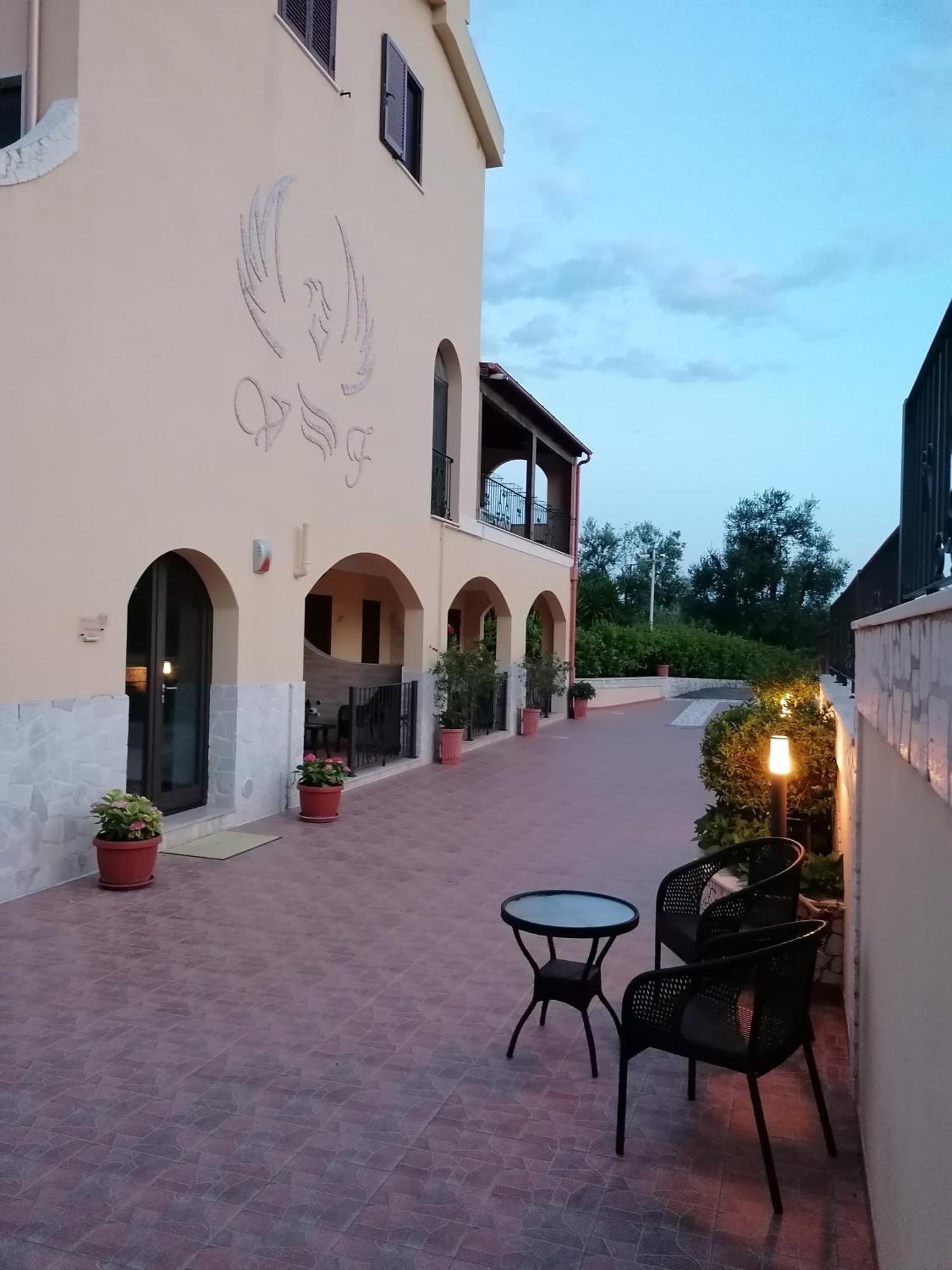 Villa Fenice Bed & Breakfast Βιέστε Εξωτερικό φωτογραφία